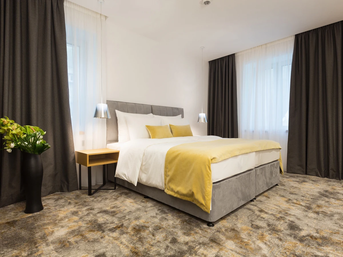 Hotel-style bedroom painting by Richmond Decorators