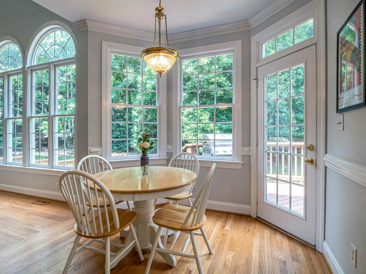 dining-room-painting-modern-dining-room-richmond-decorators Modern dining room painting project completed by Richmond Decorators