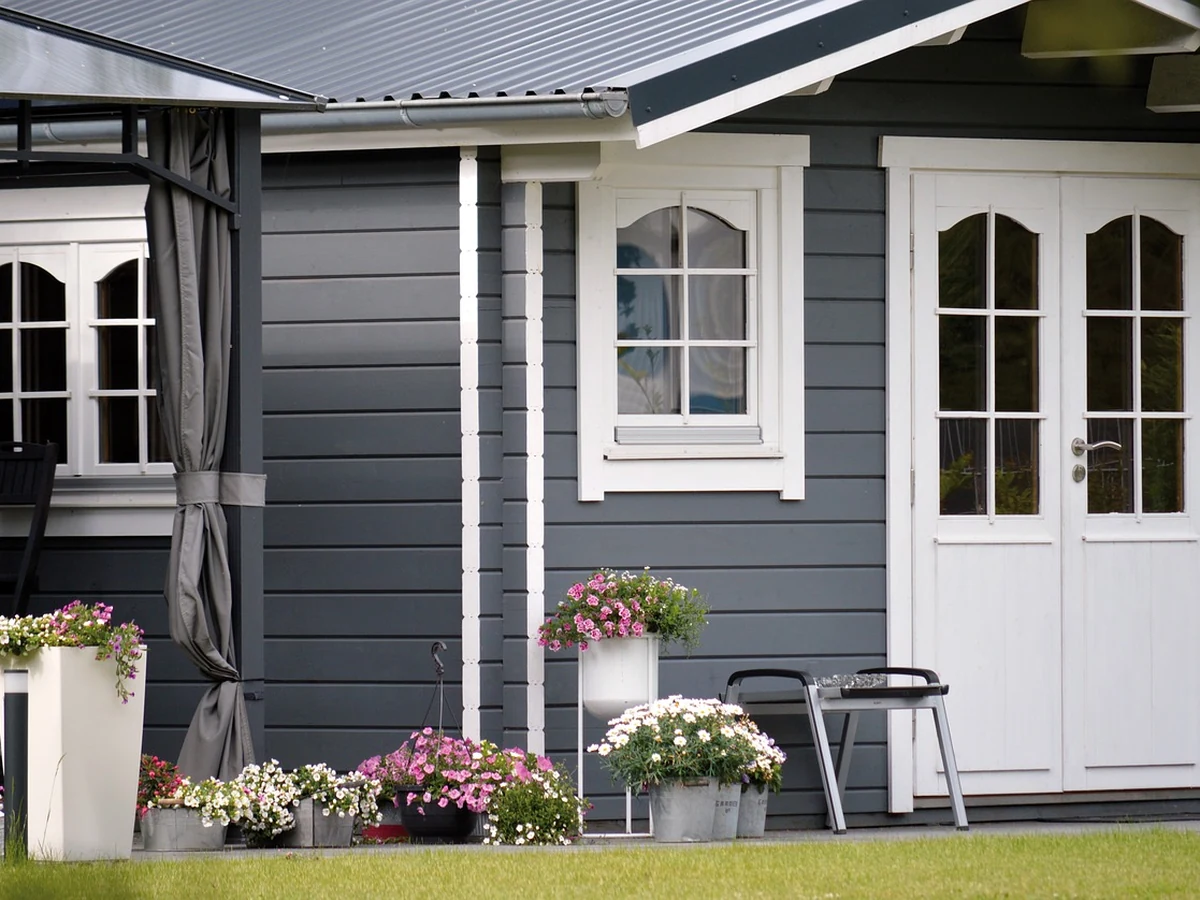 Exterior timber painting in Richmond, grey and white finish on period property