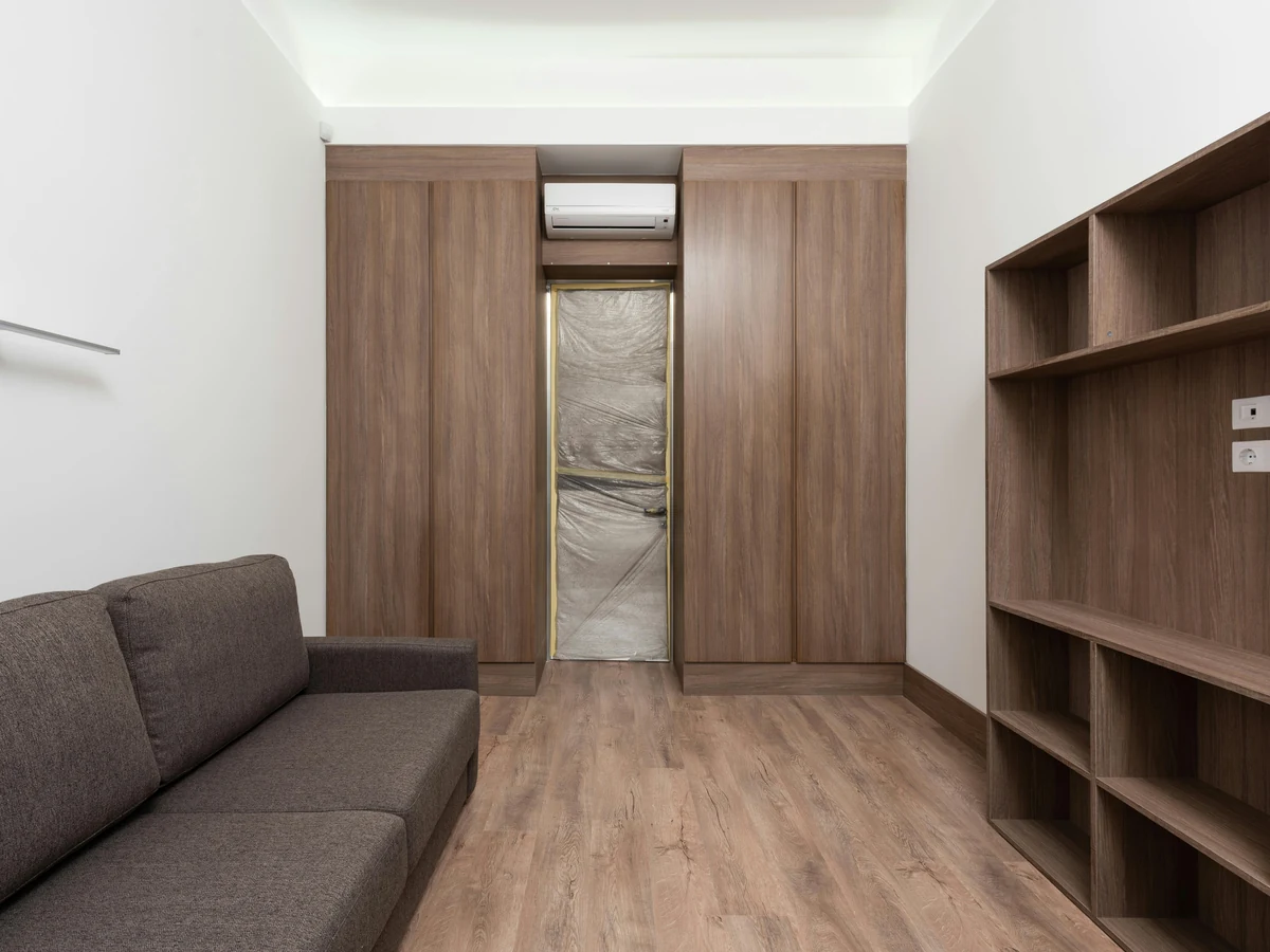 Interior painting in a small period room by Richmond Decorators