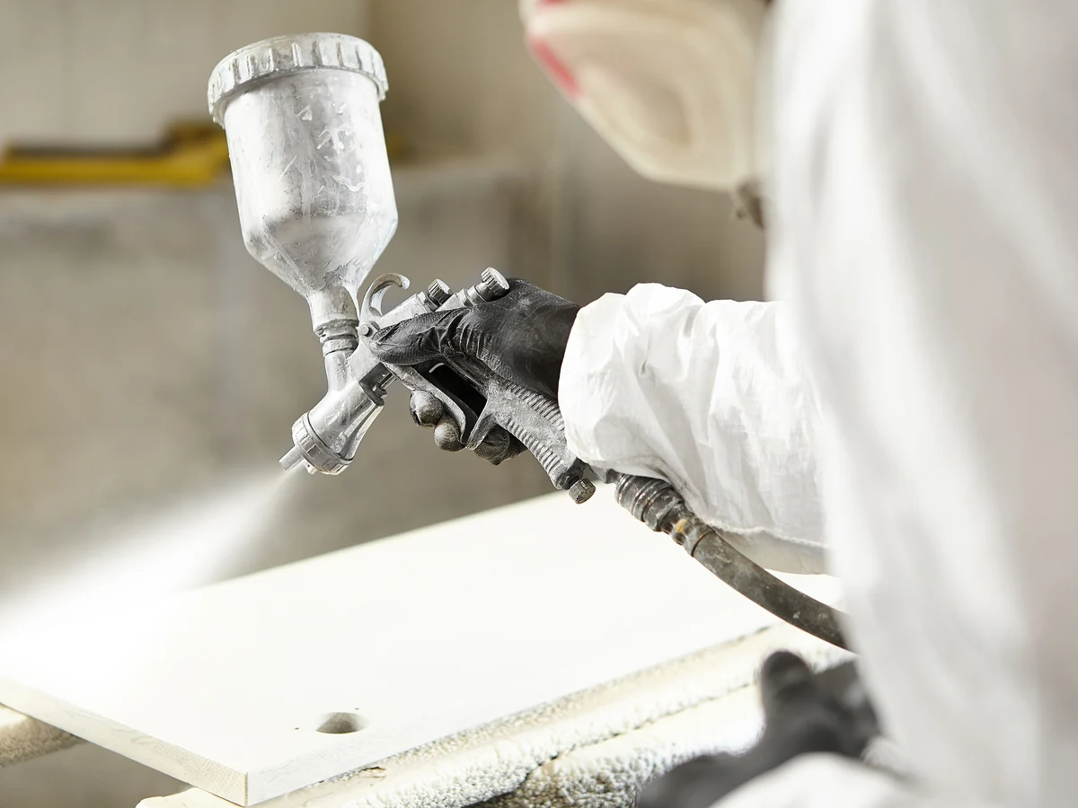 Painting and decorating professional in Kew by Richmond Decorators